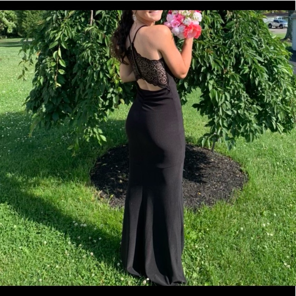 Black prom dress